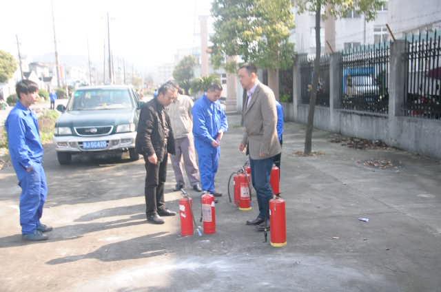 兰鹰公司开展消防演练活动